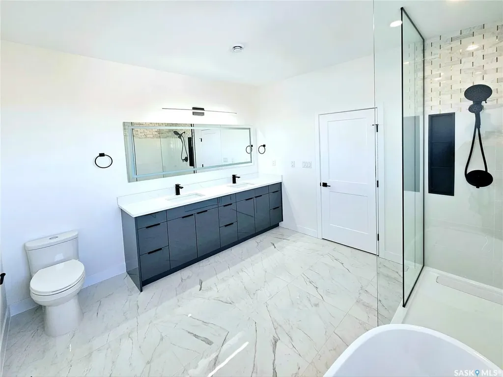 310 Flynn Manor Saskatoon SK S7V 0Z4