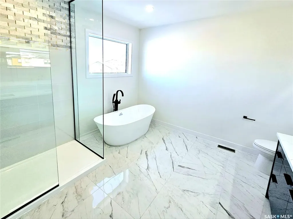 310 Flynn Manor Saskatoon SK S7V 0Z4