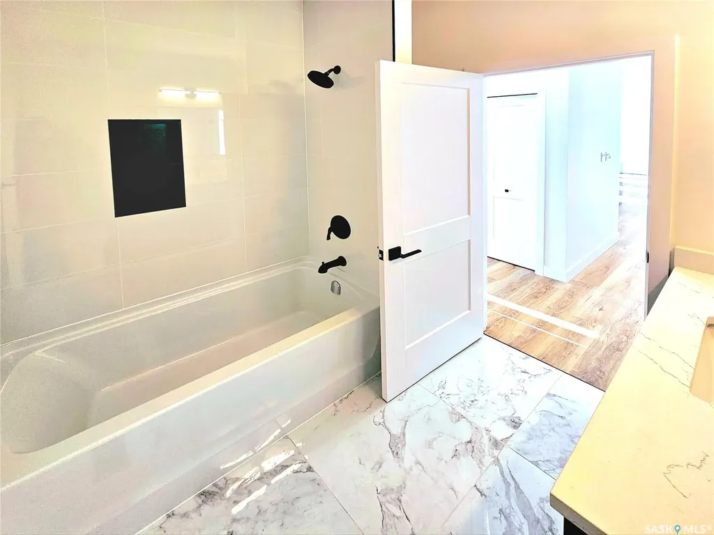 310 Flynn Manor Saskatoon SK S7V 0Z4