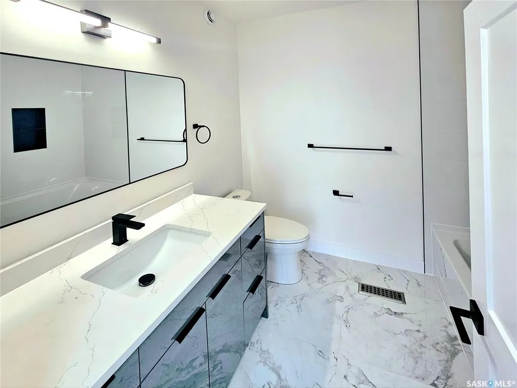 310 Flynn Manor Saskatoon SK S7V 0Z4