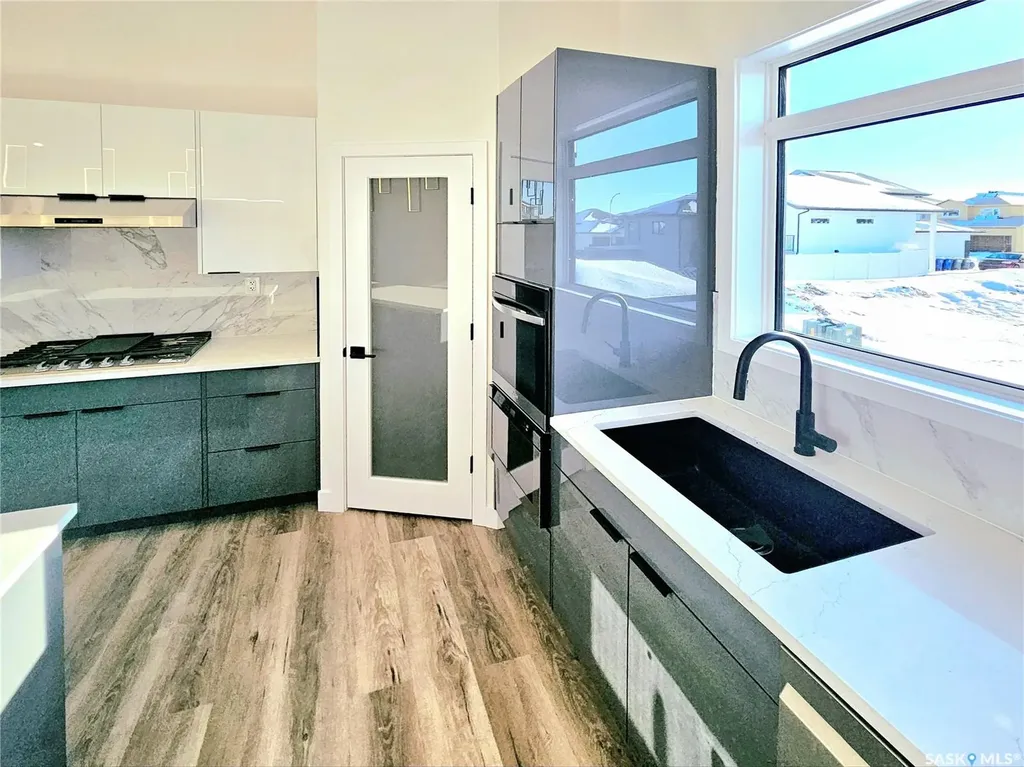 310 Flynn Manor Saskatoon SK S7V 0Z4