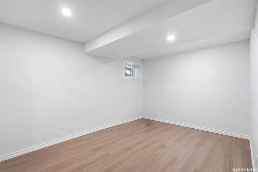 1608 Vickies Avenue Saskatoon SK S7N 2P3