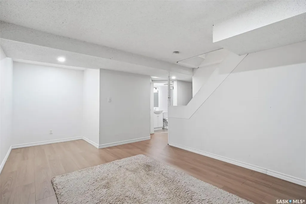 1608 Vickies Avenue Saskatoon SK S7N 2P3