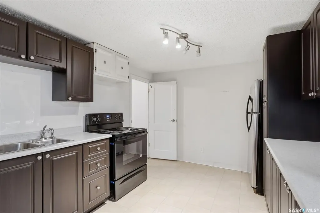 1608 Vickies Avenue Saskatoon SK S7N 2P3