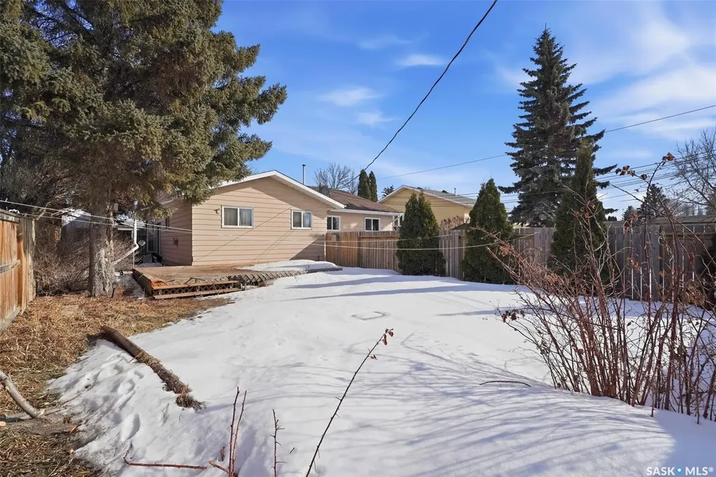 1608 Vickies Avenue Saskatoon SK S7N 2P3