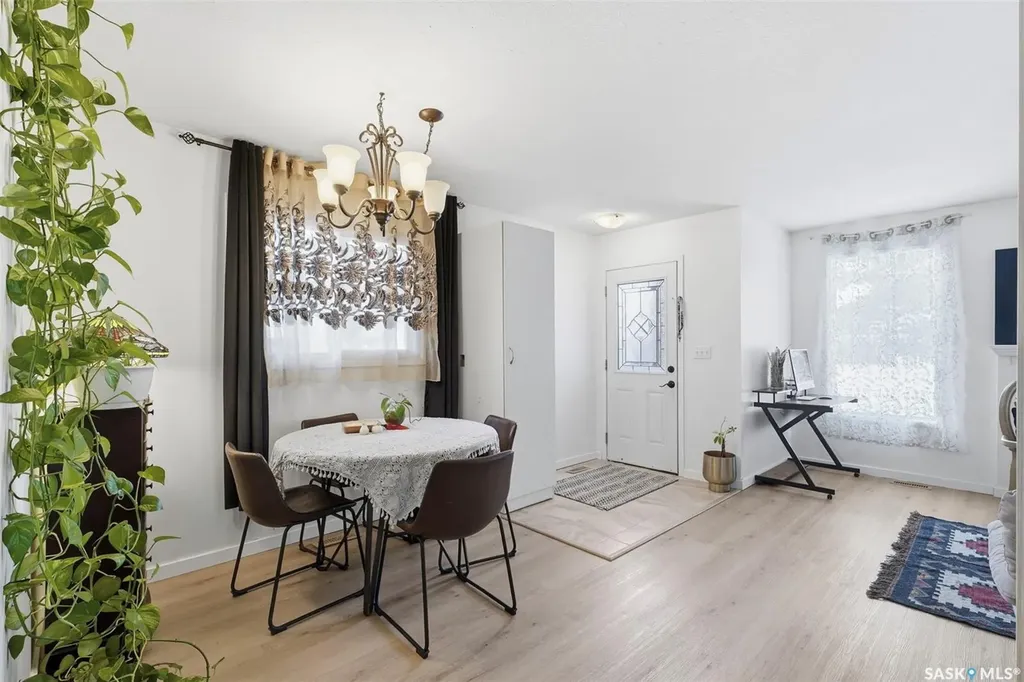 1608 Vickies Avenue Saskatoon SK S7N 2P3