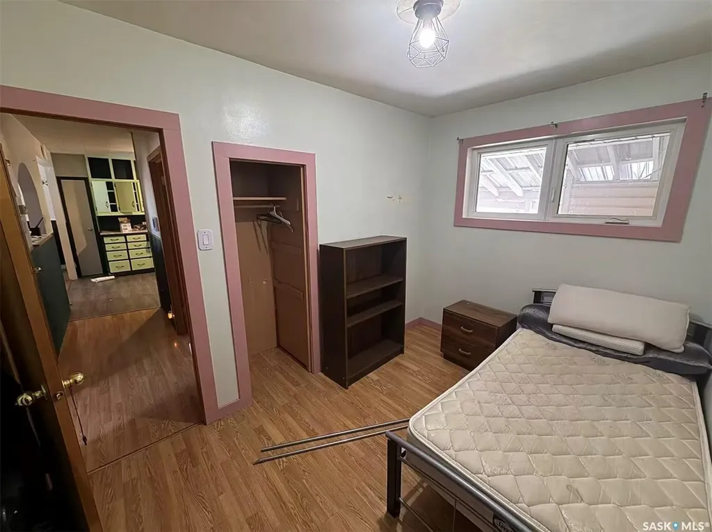 453 Vancouver Avenue S Saskatoon SK S7M 3N3