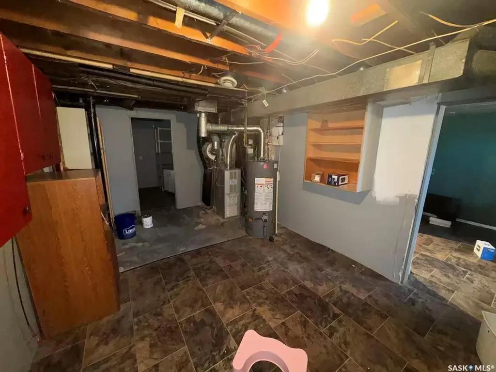 453 Vancouver Avenue S Saskatoon SK S7M 3N3
