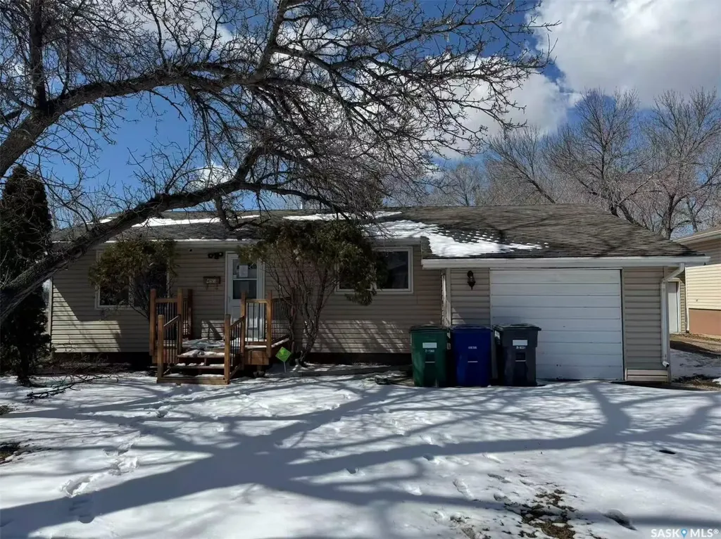 453 Vancouver Avenue S Saskatoon SK S7M 3N3