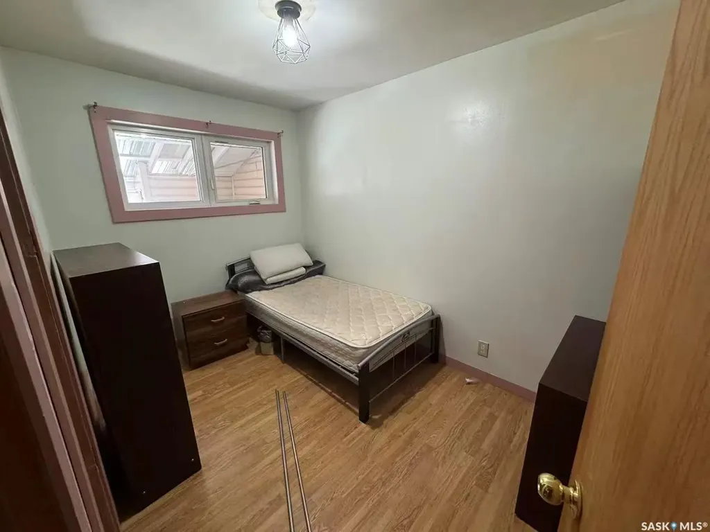 453 Vancouver Avenue S Saskatoon SK S7M 3N3