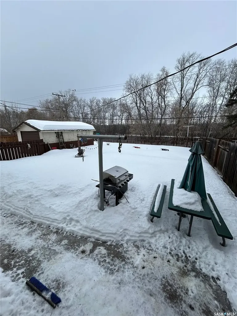 1778 13th Street W Prince Albert SK S6V 3K1
