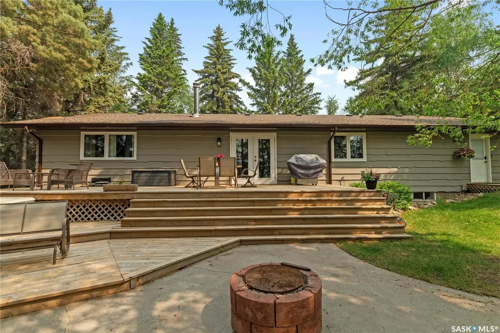 706 2nd Avenue Borden SK S0K 0N0