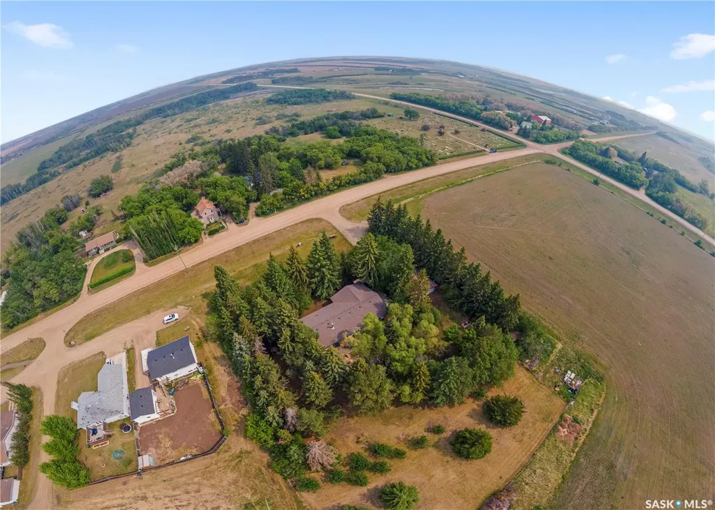 706 2nd Avenue Borden SK S0K 0N0