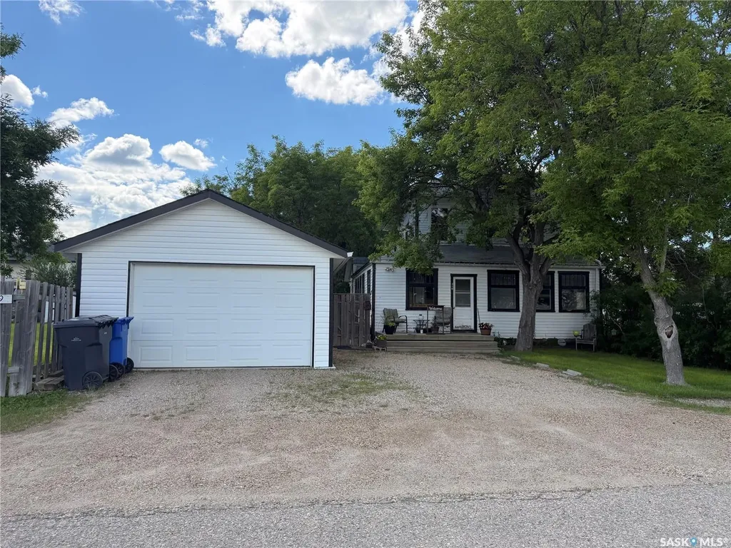 319 Carlyle Street Arcola SK S0C 0G0