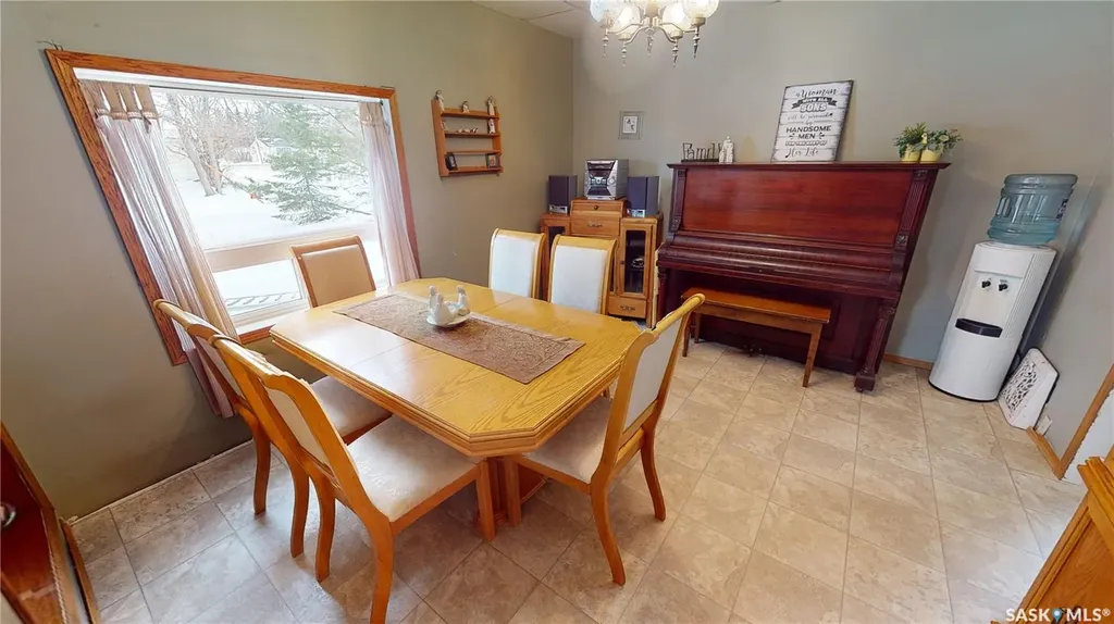 319 Carlyle Street Arcola SK S0C 0G0