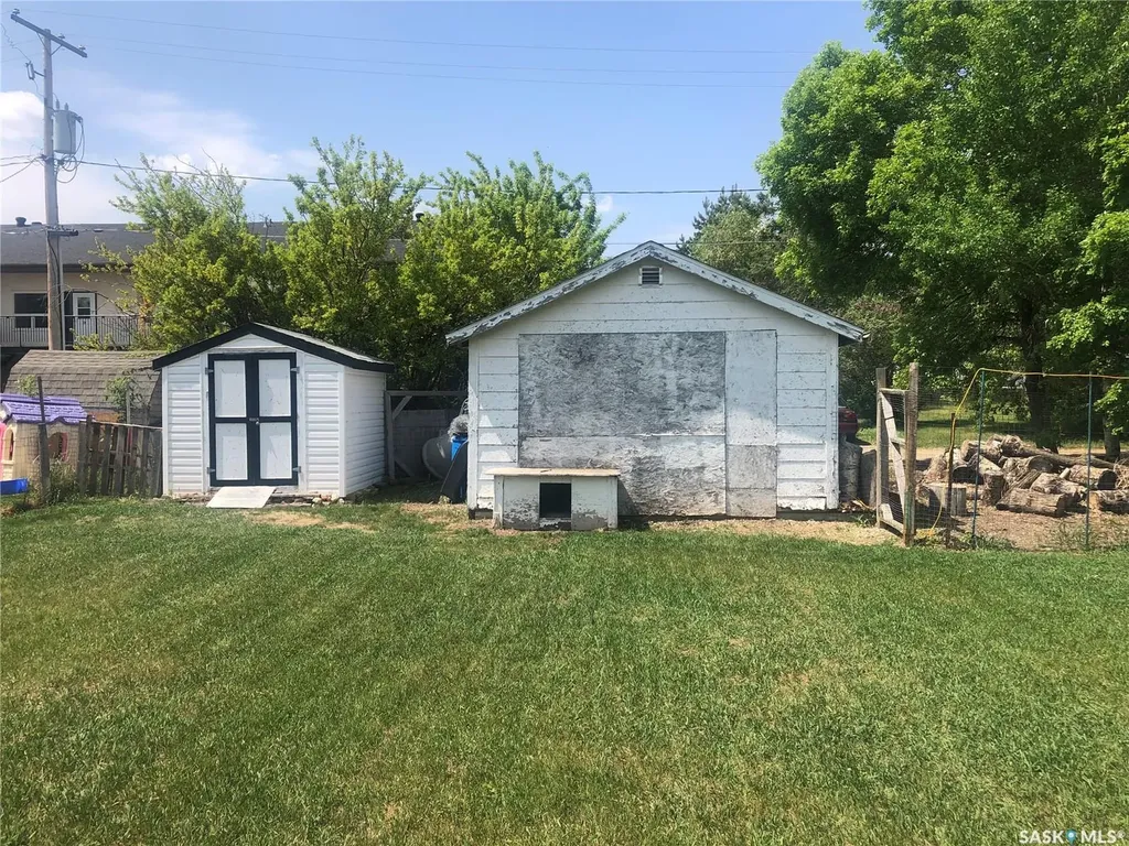 319 Carlyle Street Arcola SK S0C 0G0