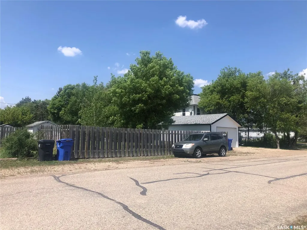 319 Carlyle Street Arcola SK S0C 0G0