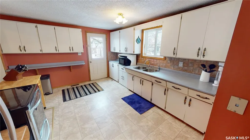 319 Carlyle Street Arcola SK S0C 0G0