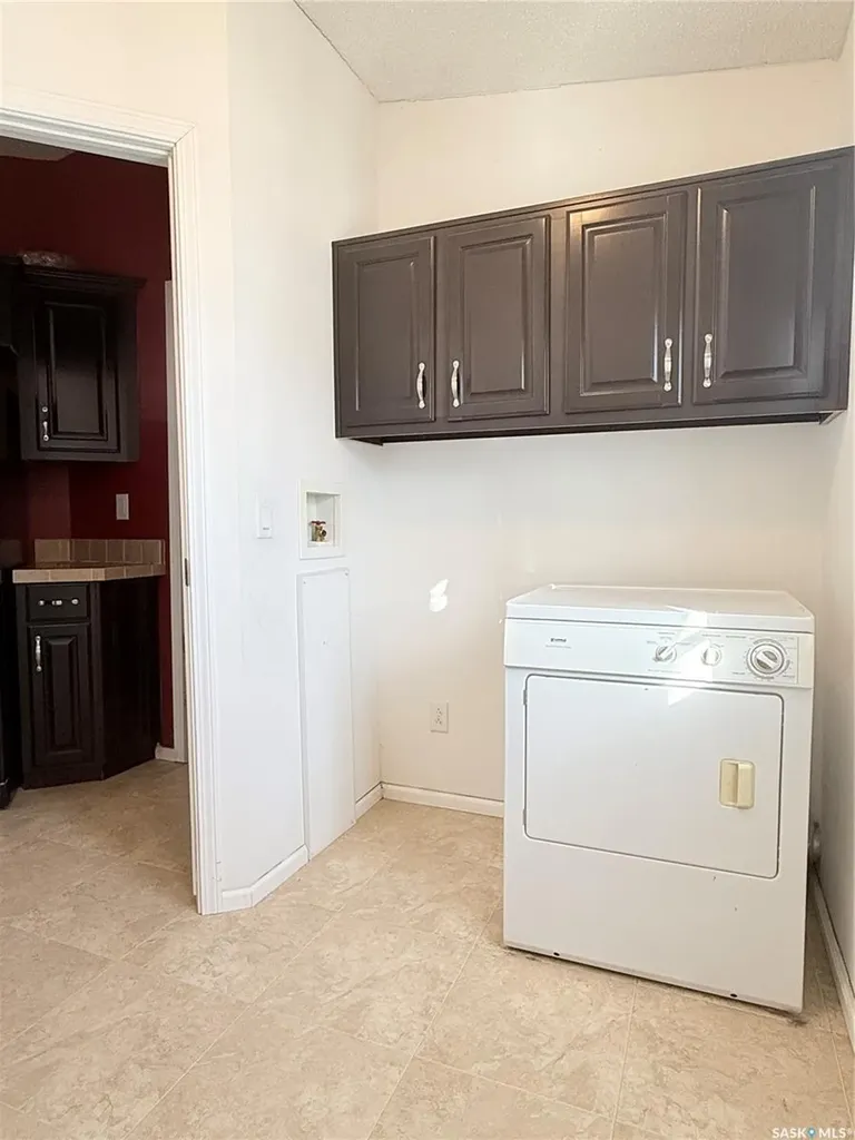 555 Dielschneider Road Melville SK S0A 2P0