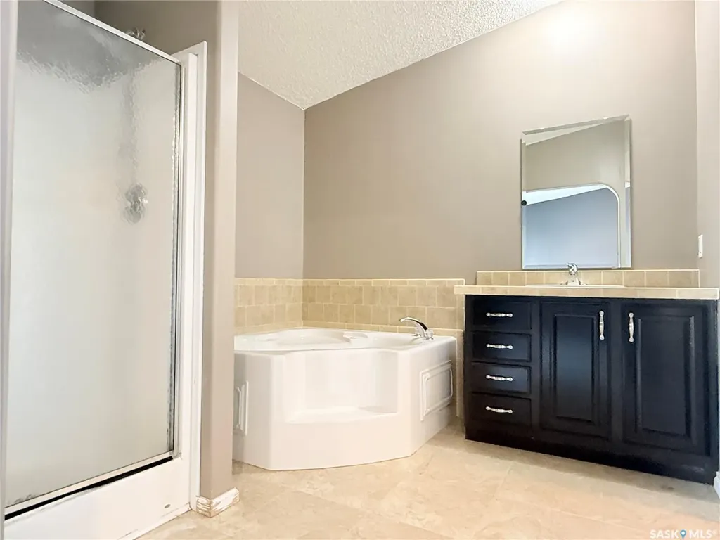 555 Dielschneider Road Melville SK S0A 2P0