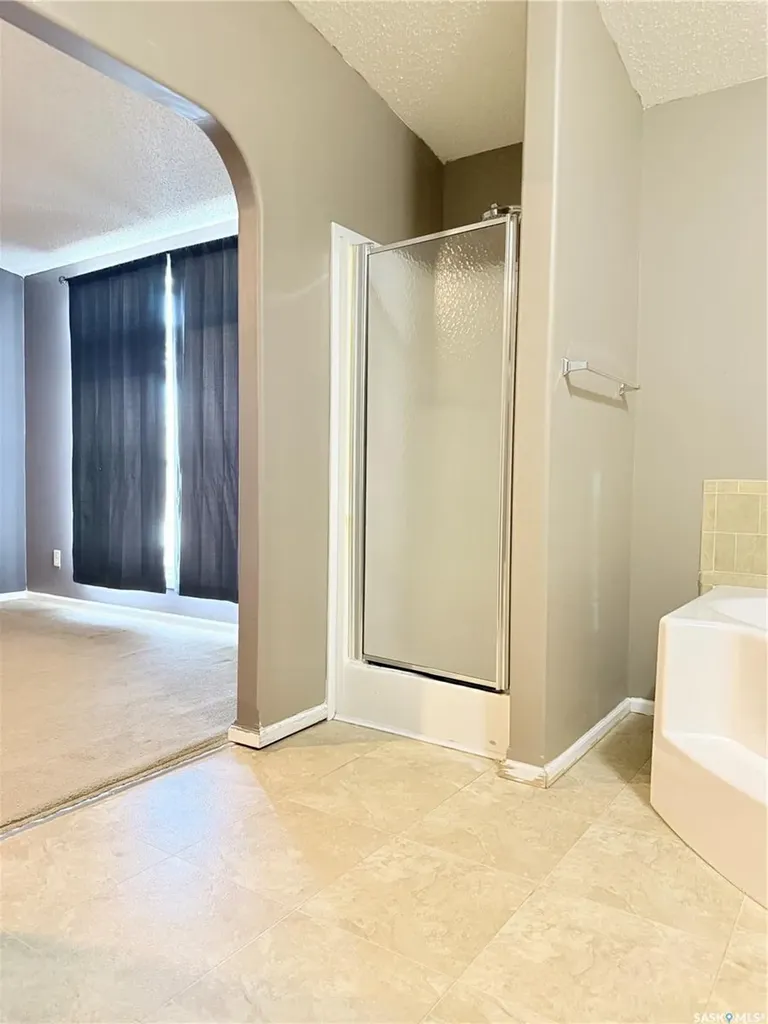 555 Dielschneider Road Melville SK S0A 2P0