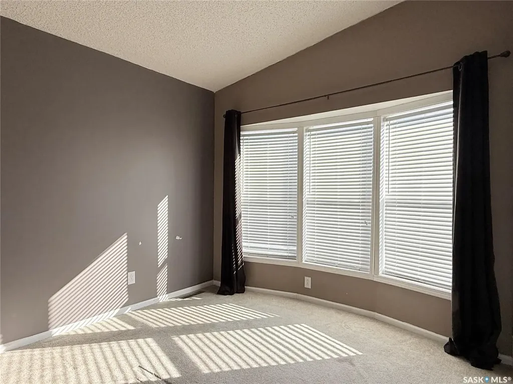 555 Dielschneider Road Melville SK S0A 2P0