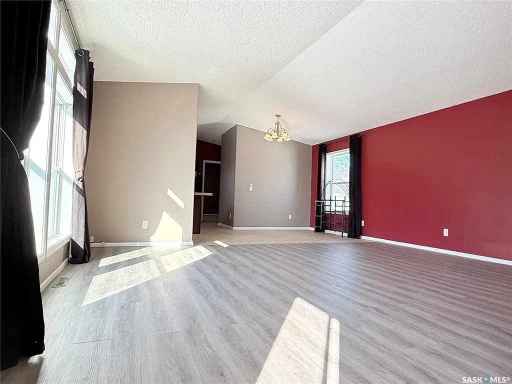 555 Dielschneider Road Melville SK S0A 2P0