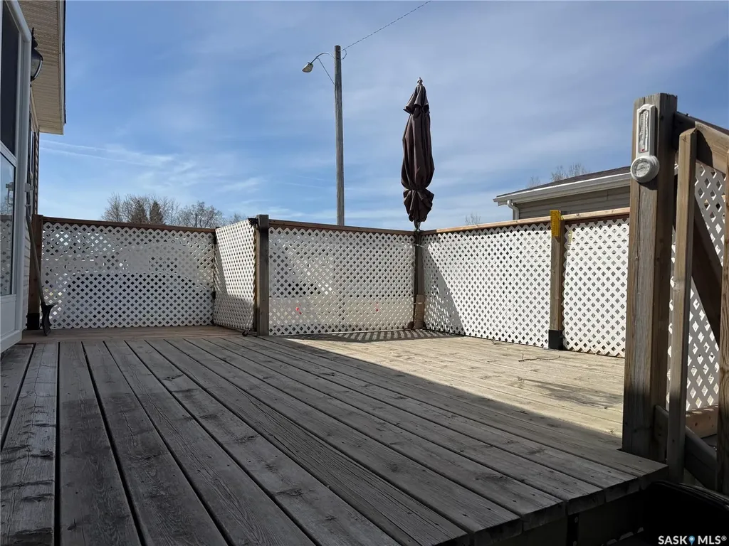 555 Dielschneider Road Melville SK S0A 2P0