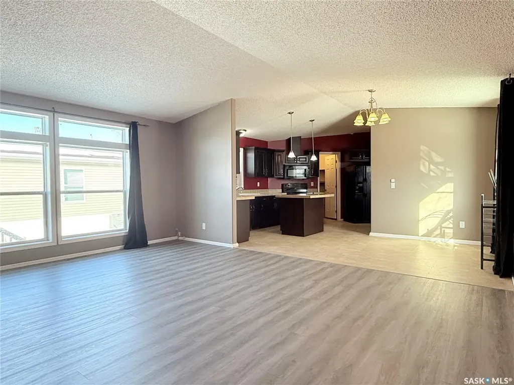 555 Dielschneider Road Melville SK S0A 2P0