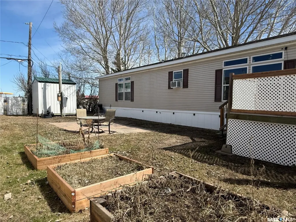 555 Dielschneider Road Melville SK S0A 2P0