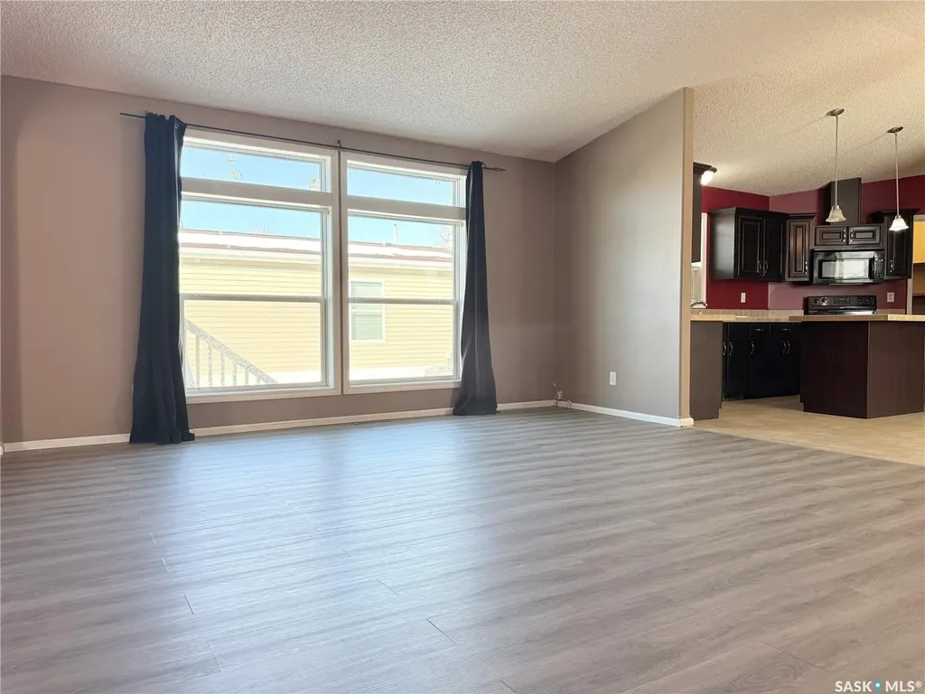 555 Dielschneider Road Melville SK S0A 2P0