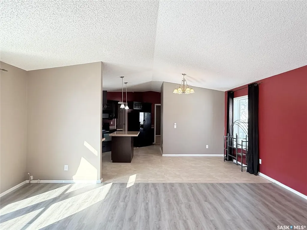 555 Dielschneider Road Melville SK S0A 2P0