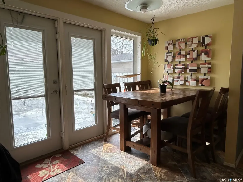 918 Albert Street Estevan SK S4A 1S3