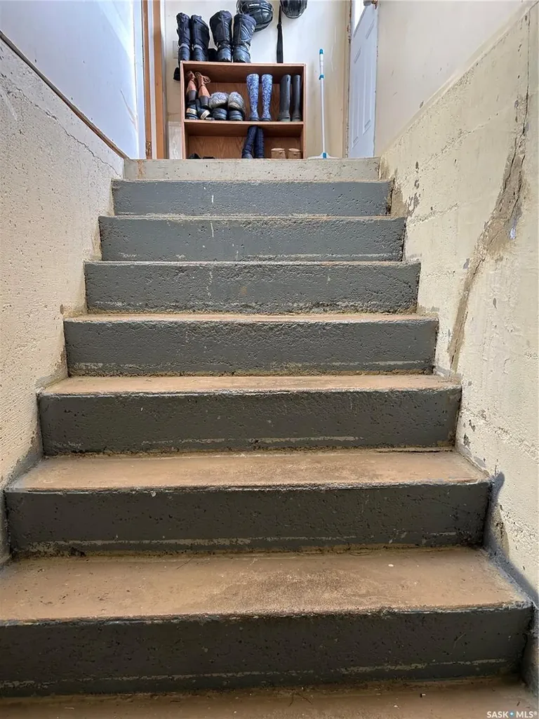 918 Albert Street Estevan SK S4A 1S3