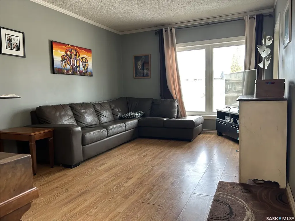 918 Albert Street Estevan SK S4A 1S3