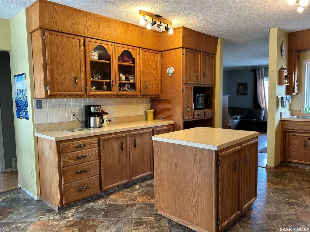 918 Albert Street Estevan SK S4A 1S3