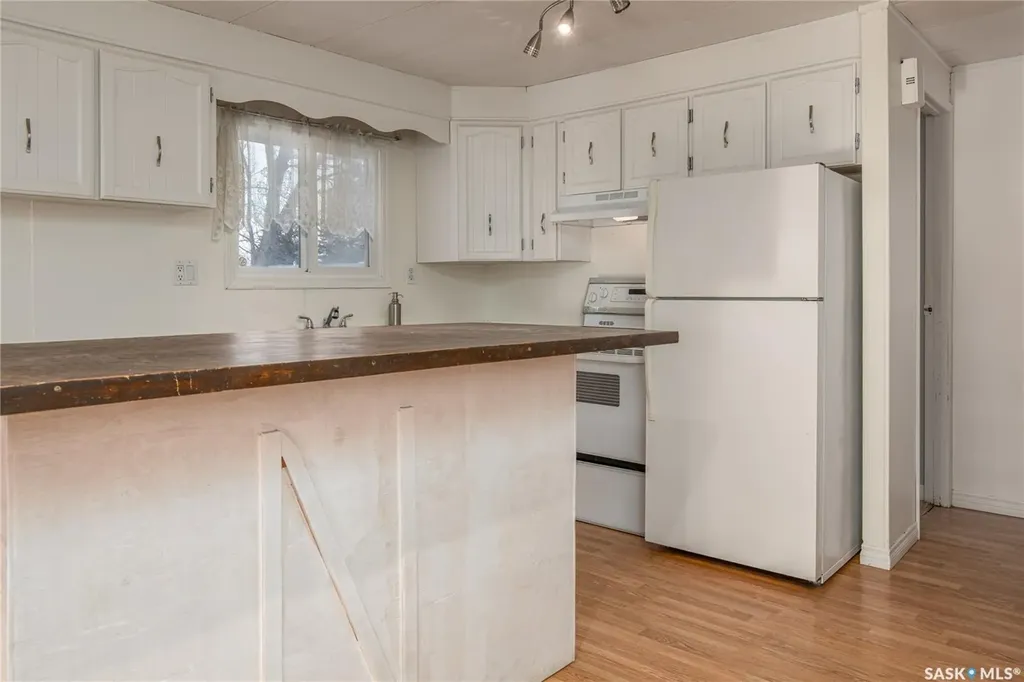123 Dogwood Street Caronport SK S0H 0S0