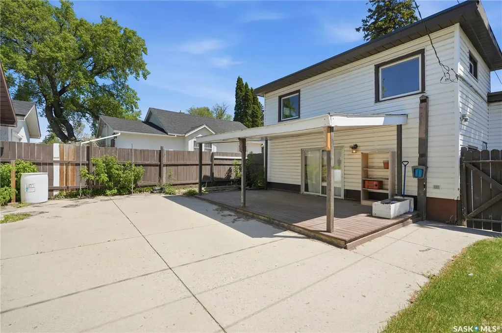 100 Cruise Street Saskatoon SK S7N 2C1