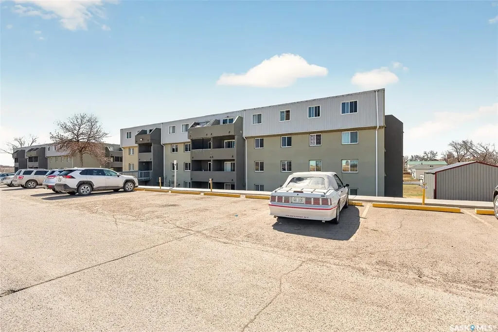 550 Laurier Street Moose Jaw SK S6H 6X6