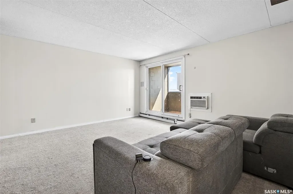 550 Laurier Street Moose Jaw SK S6H 6X6