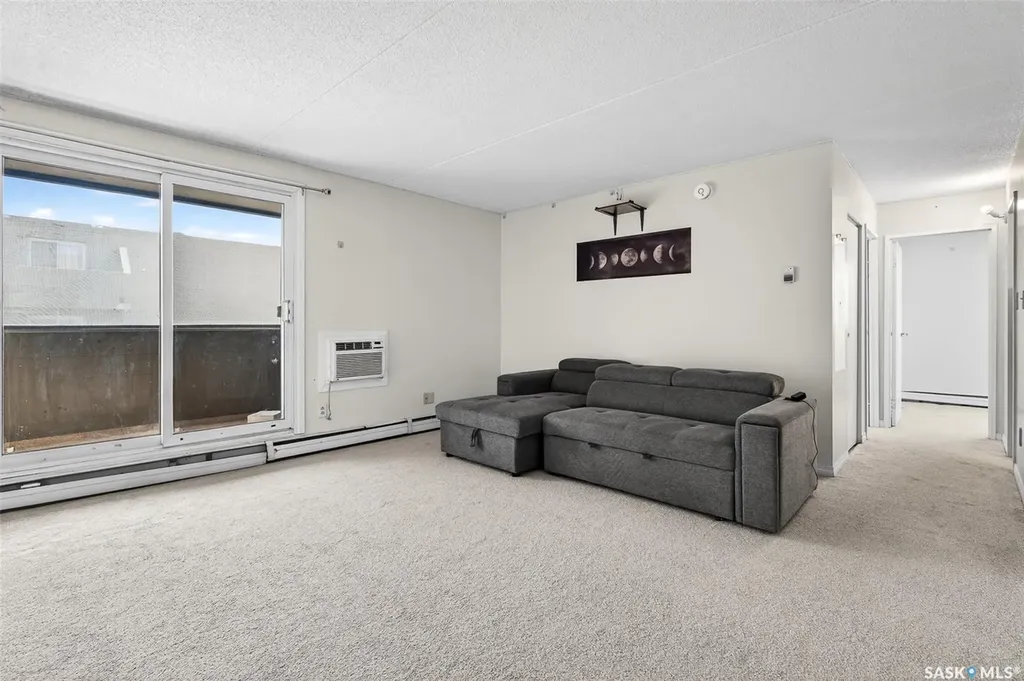 550 Laurier Street Moose Jaw SK S6H 6X6