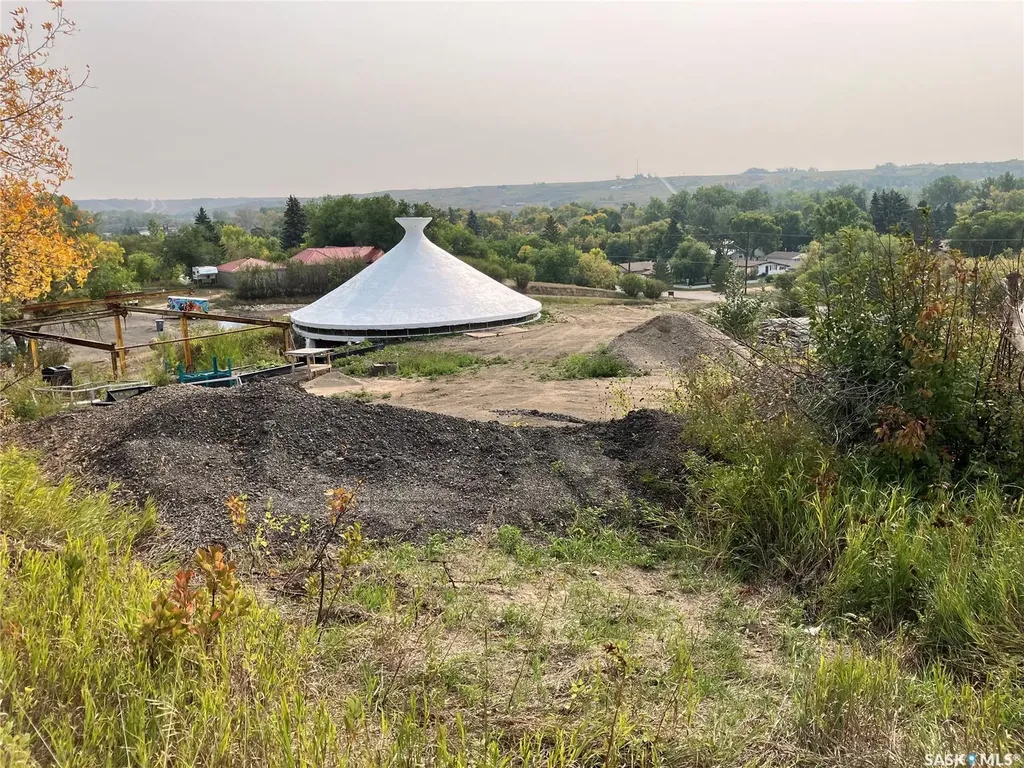 80 8th Avenue Lumsden SK S0G 3C0