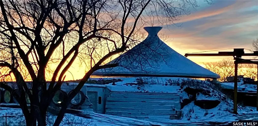 80 8th Avenue Lumsden SK S0G 3C0