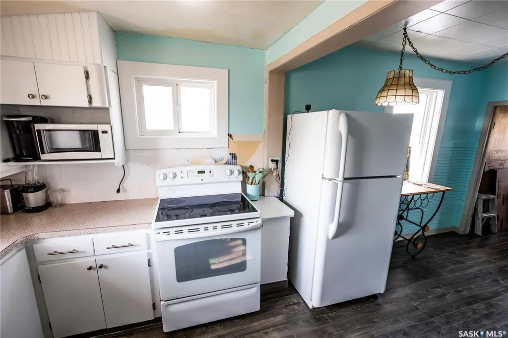 1021 Caribou Street W Moose Jaw SK S6H 2L6