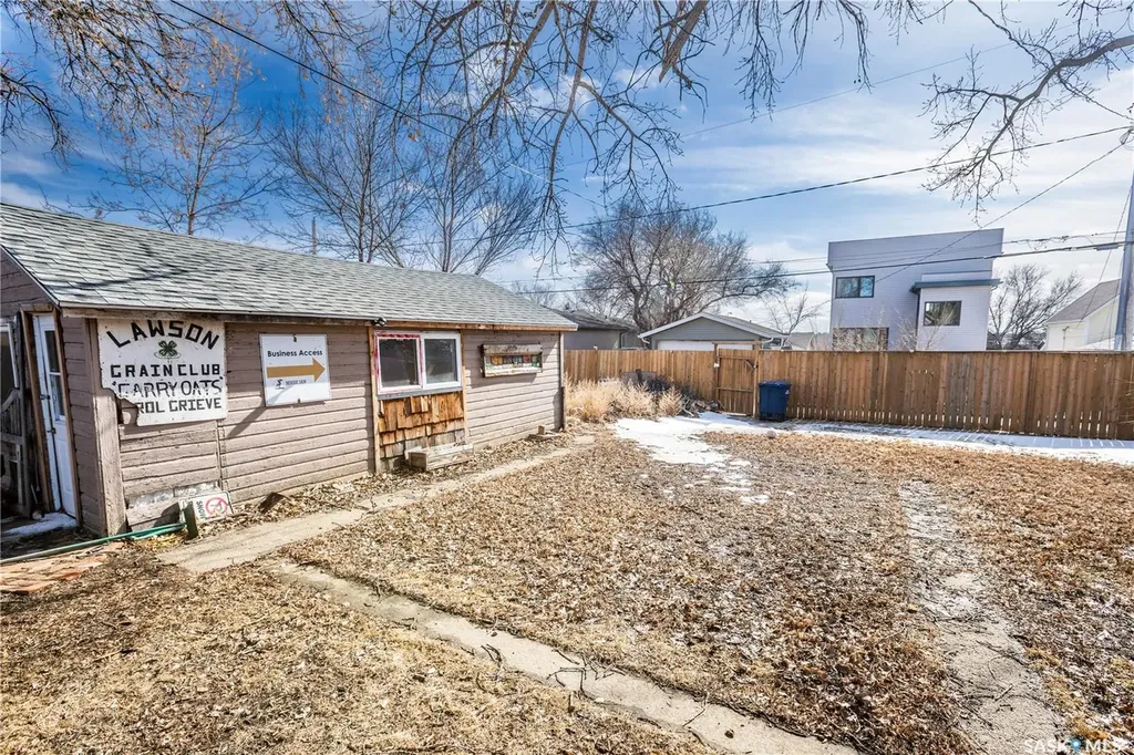 1021 Caribou Street W Moose Jaw SK S6H 2L6