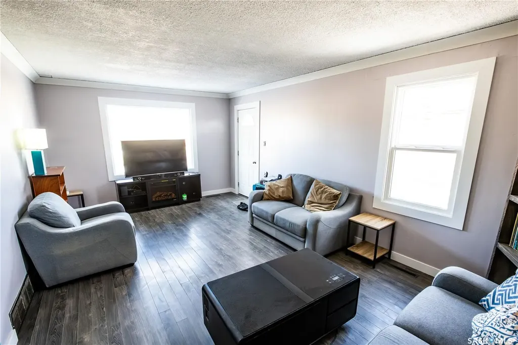 1021 Caribou Street W Moose Jaw SK S6H 2L6