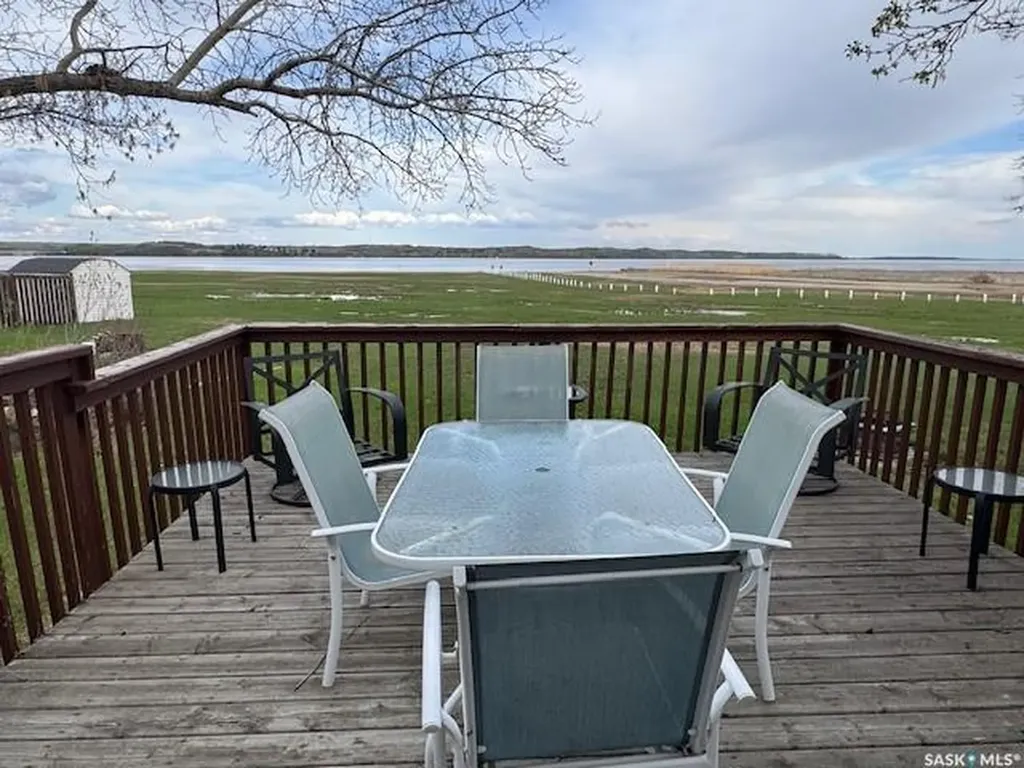 692 Aqualane Avenue Aquadeo SK S0M 1E0