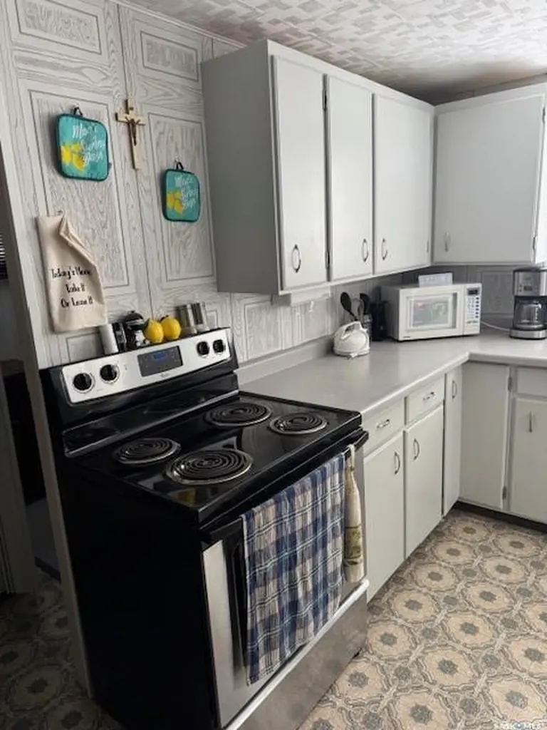 692 Aqualane Avenue Aquadeo SK S0M 1E0