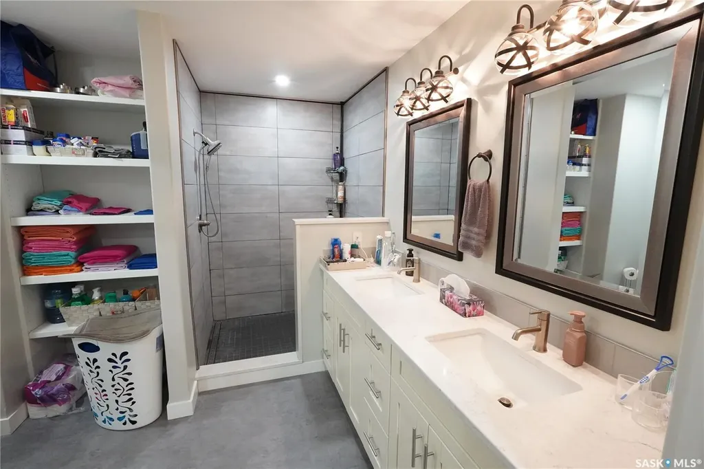 44 Crescent Drive Avonlea SK S0H 0C0