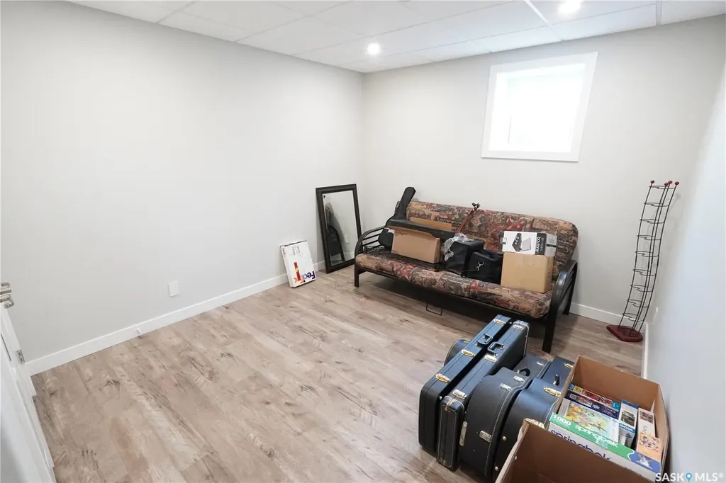 44 Crescent Drive Avonlea SK S0H 0C0